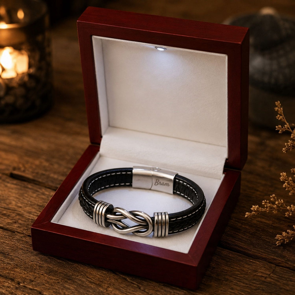 Personalisiertes Infinity Armband mit Gravur
