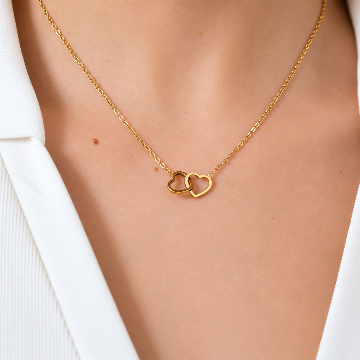 Ewige Rose Box – Personalisierte Kette mit Gravur & echte Rose