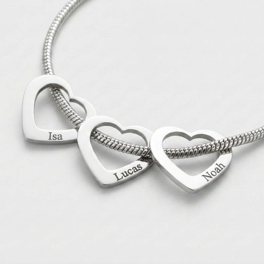 Bettelarmband mit Herzen mit Gravur – Personalisiert